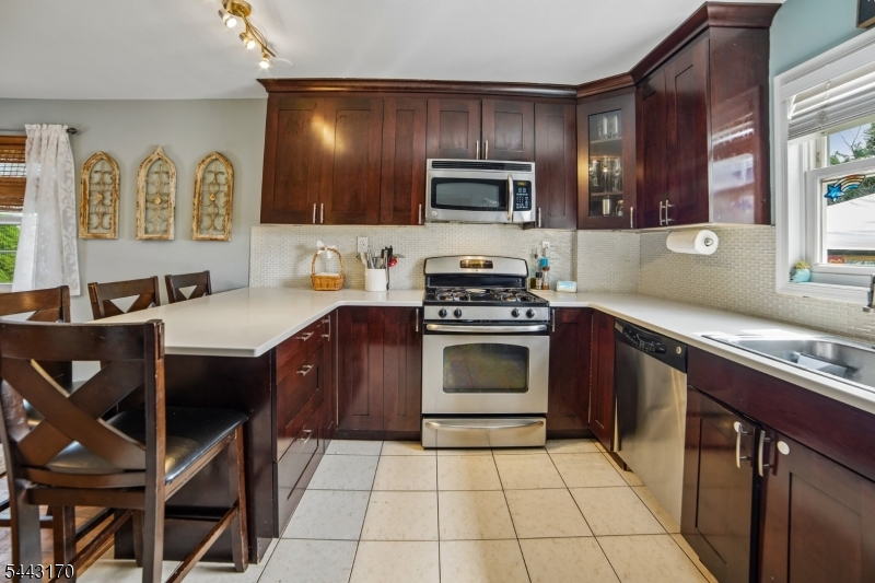 661 Palisade Road Union, NJ 07083 - Photo 9 of 41