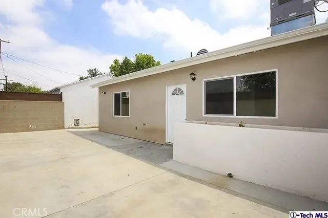 $3,400 | 7435 Collett Avenue, Van Nuys, CA 91406