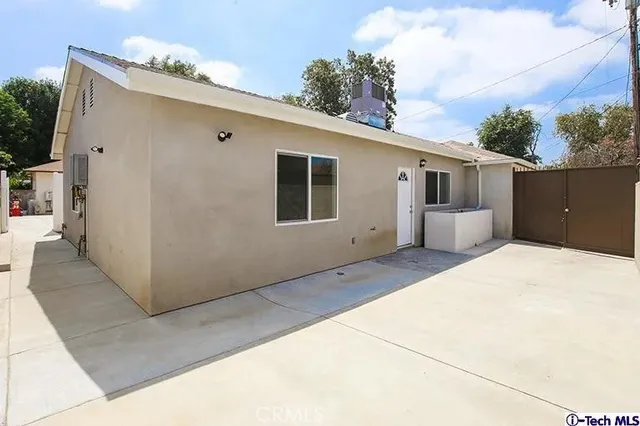 $3,400 | 7435 Collett Avenue, Van Nuys, CA 91406