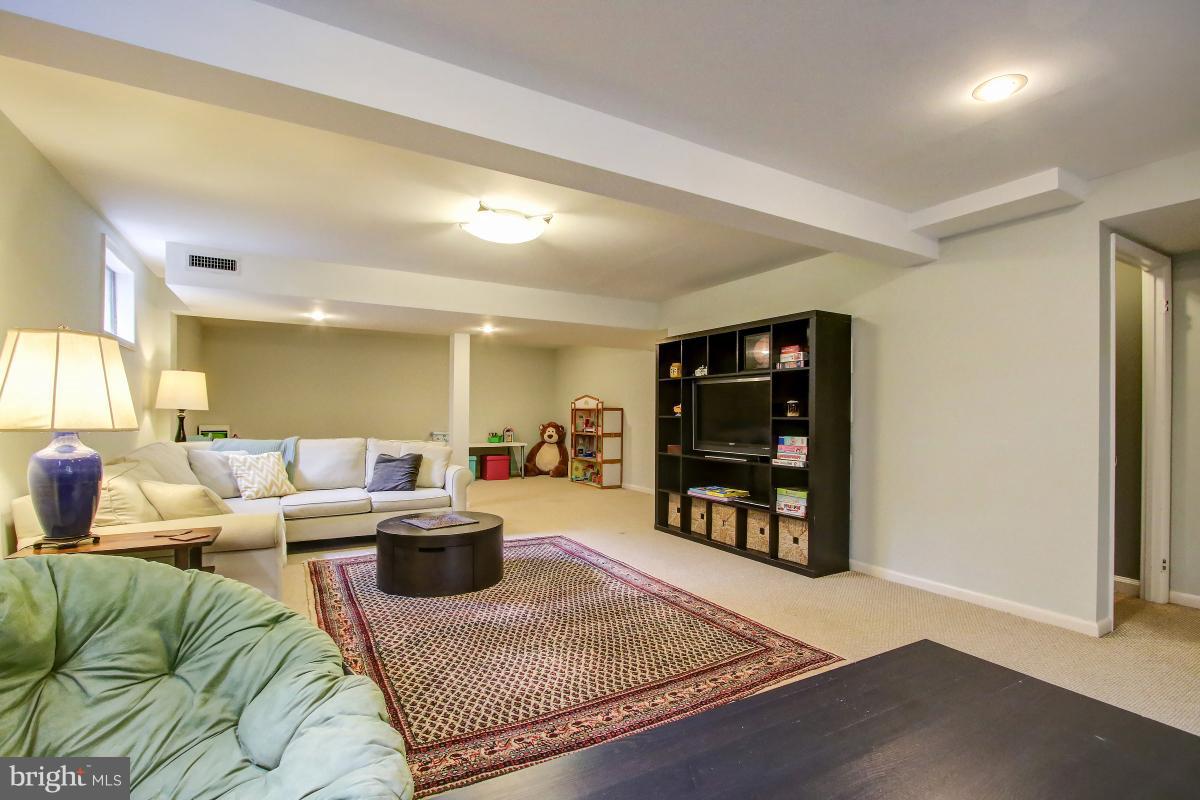 10707 Margate Road Silver Spring, MD 20901 - Photo 26 of 30 Family Room