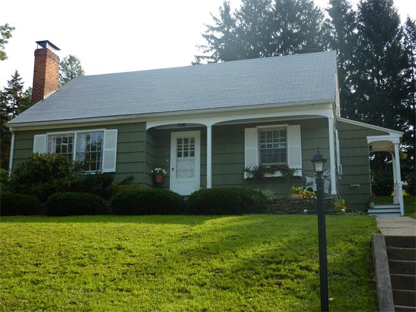 36 Warwick Road Gardner, MA 01440 - Photo 1 of 29 Gallery Image 1