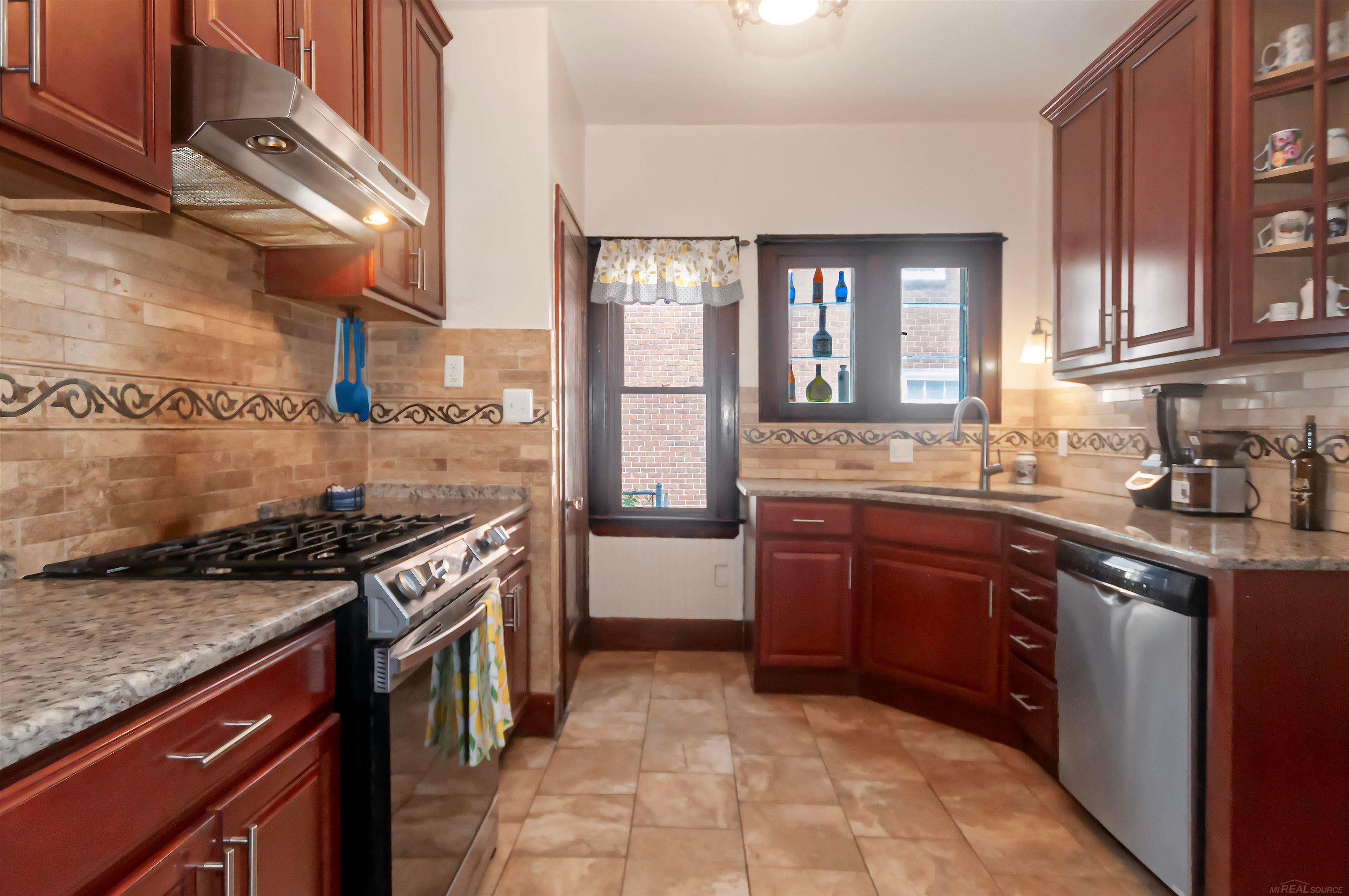891 Washington Road Grosse Pointe, MI 48230 - Photo 11 of 50 Gallery Image 11