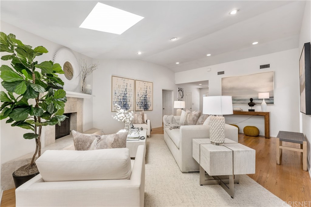 3300 Berry Drive Studio City, CA 91604 - Photo 12 of 35