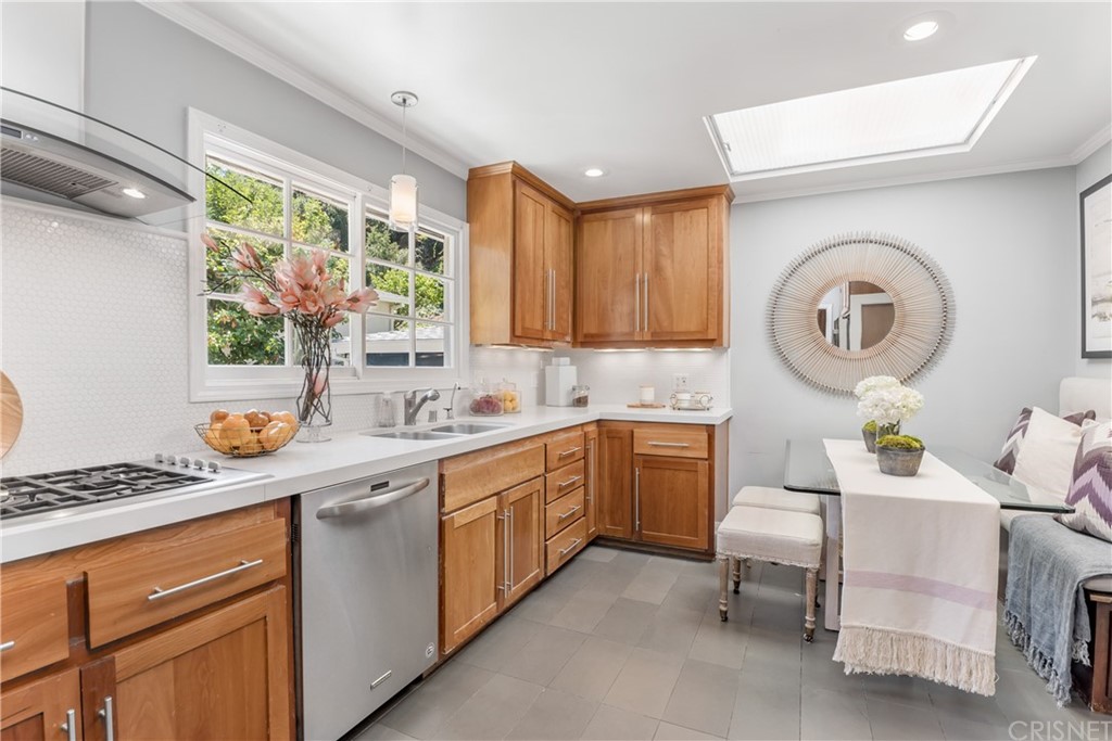 3300 Berry Drive Studio City, CA 91604 - Photo 26 of 35