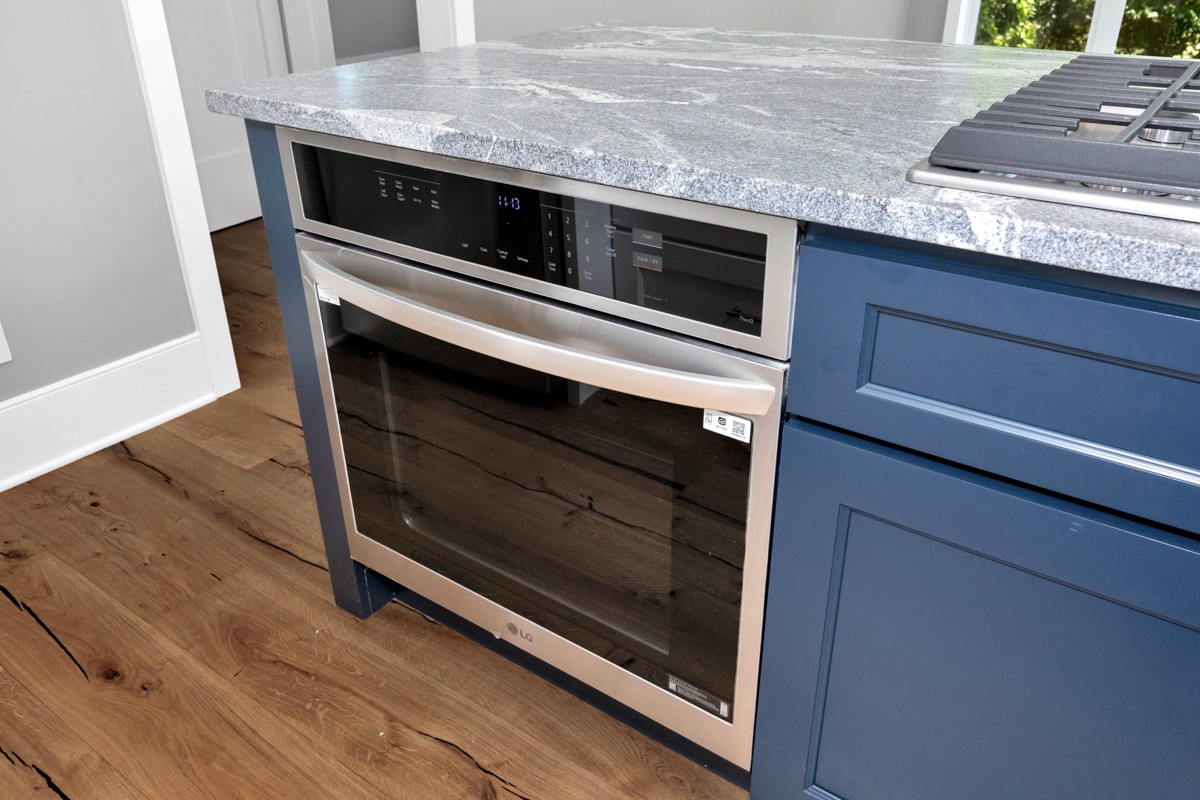 320 Park Street Pulaski, TN 38478 - Photo 32 of 46 a stove top oven sitting inside of a kitchen counter top