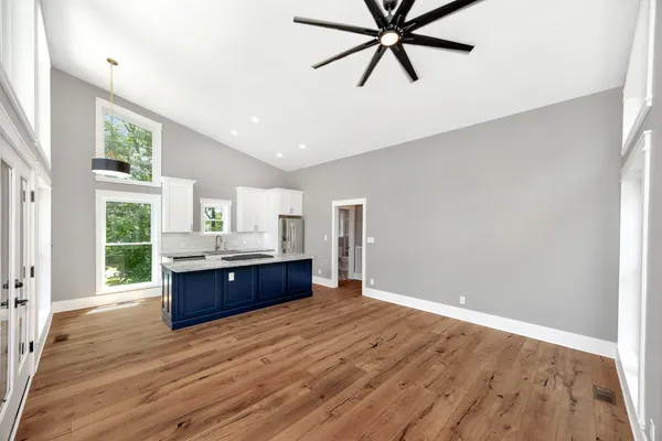 a close view of sink and tap