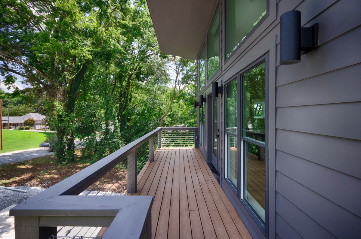 320 Park Street Pulaski, TN 38478 - Photo 4 of 46 a view of balcony and deck