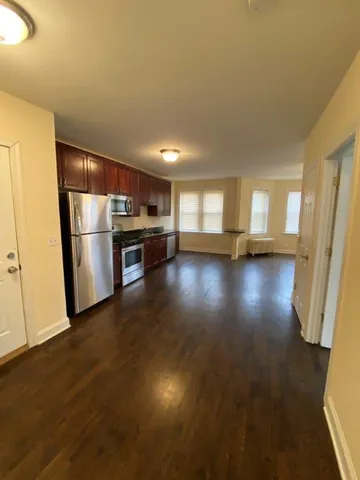 $1,465 | 4540 West George Street, Unit 1, Chicago, IL 60641