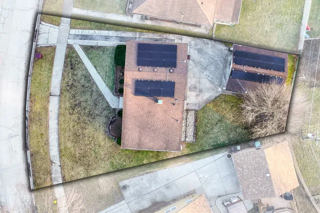 $263,900 | 350 Carey Court, Chicago Heights, IL 60411