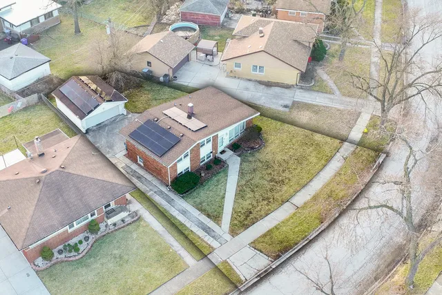 $263,900 | 350 Carey Court, Chicago Heights, IL 60411