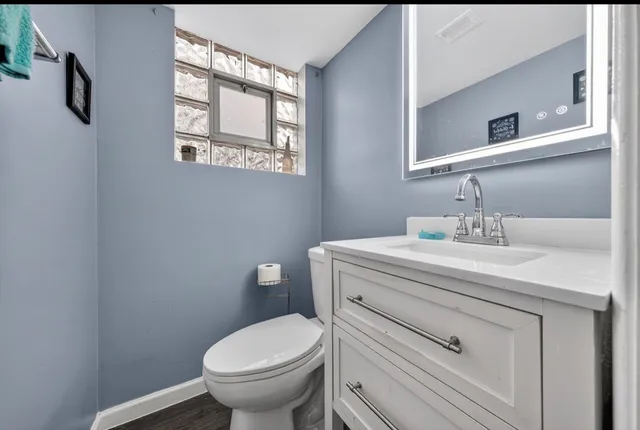 $263,900 | 350 Carey Court, Chicago Heights, IL 60411