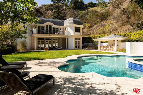 $11,995,000 | 10509 Vestone Way, Los Angeles, CA 90077
