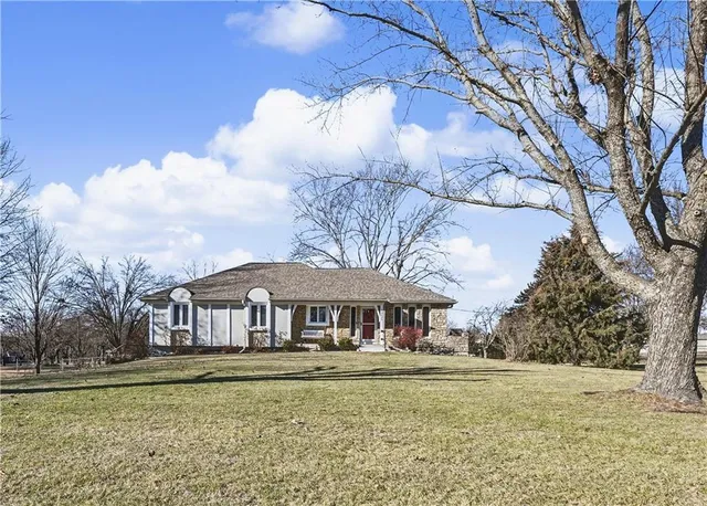 $579,900 | 19430 Hardy Street, Stilwell, KS 66085