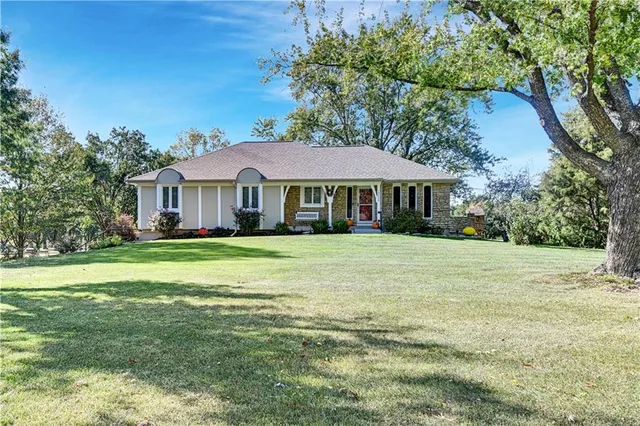 $579,900 | 19430 Hardy Street, Stilwell, KS 66085