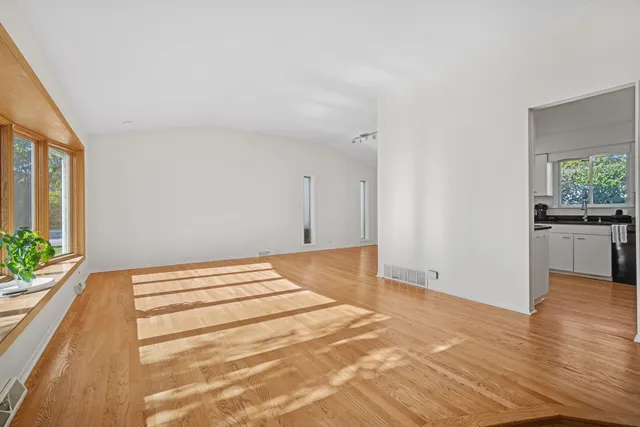 $4,500 | 1037 Heatherfield Lane, Glenview, IL 60025