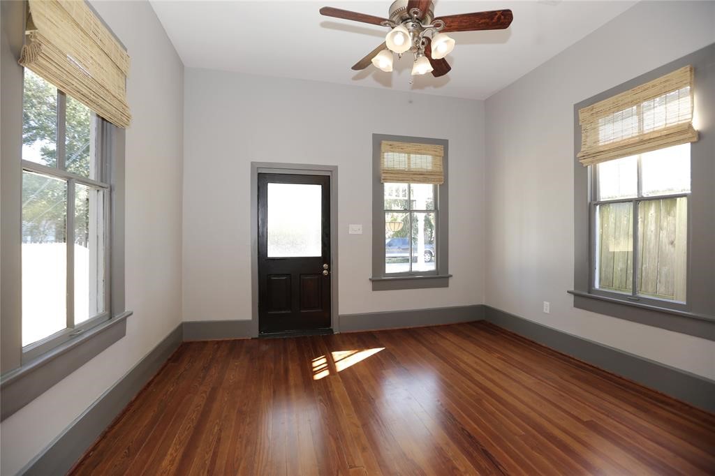 2119 Freeman Street Houston, TX 77009 - Photo 3 of 15