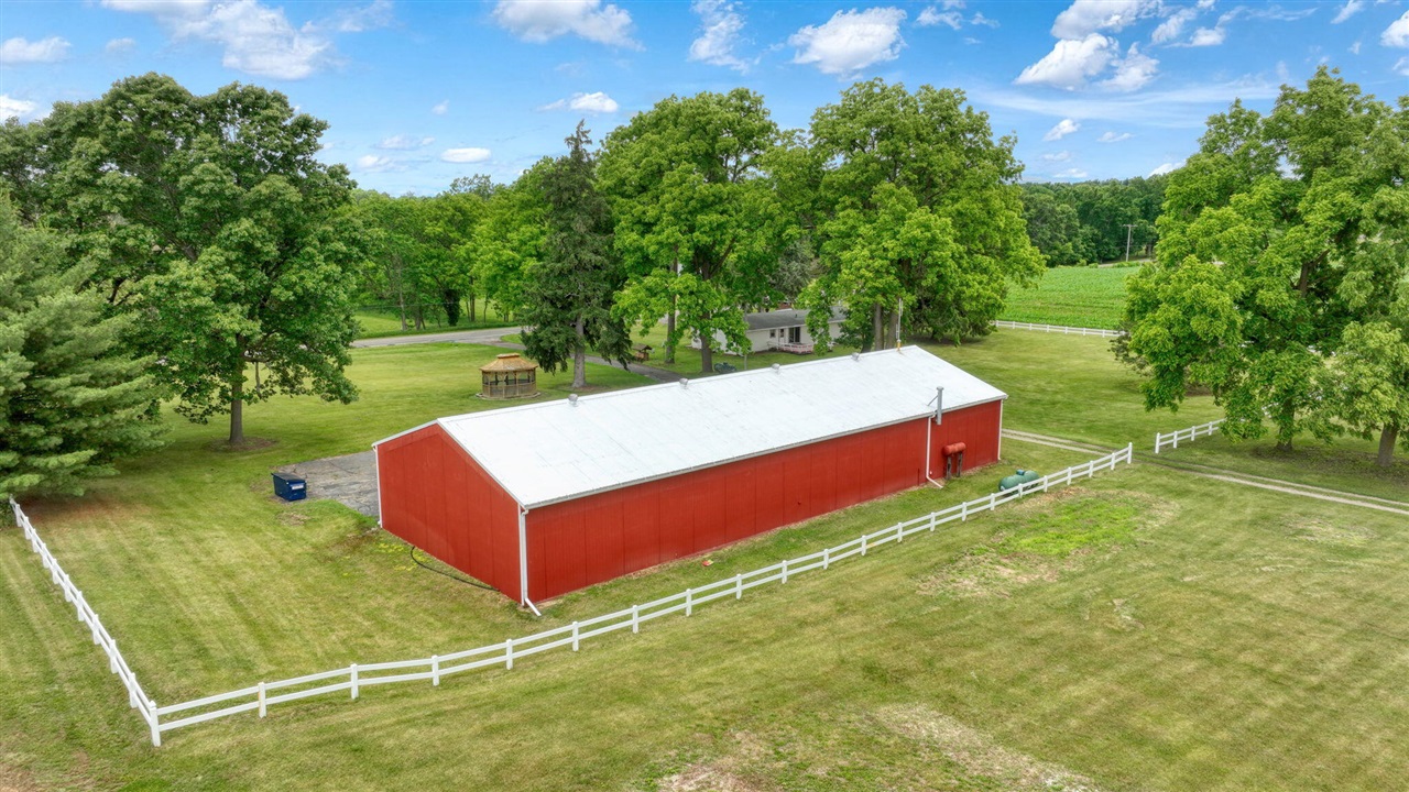 9801 Peterson Road Brooklyn, MI 49230 - Photo 4 of 79
