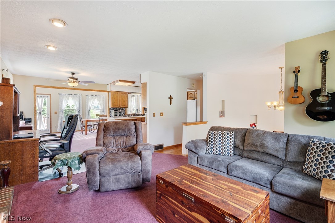2109 Merle Road Salem, OH 44460 - Photo 11 of 40 Gallery Image 11