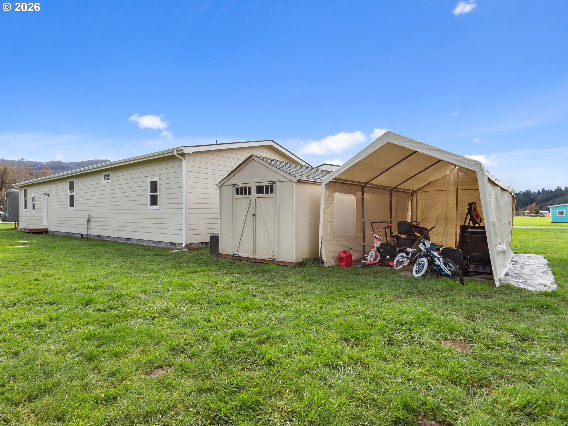 4 Nature Loop Cathlamet, WA 98612 - Photo 39 of 48