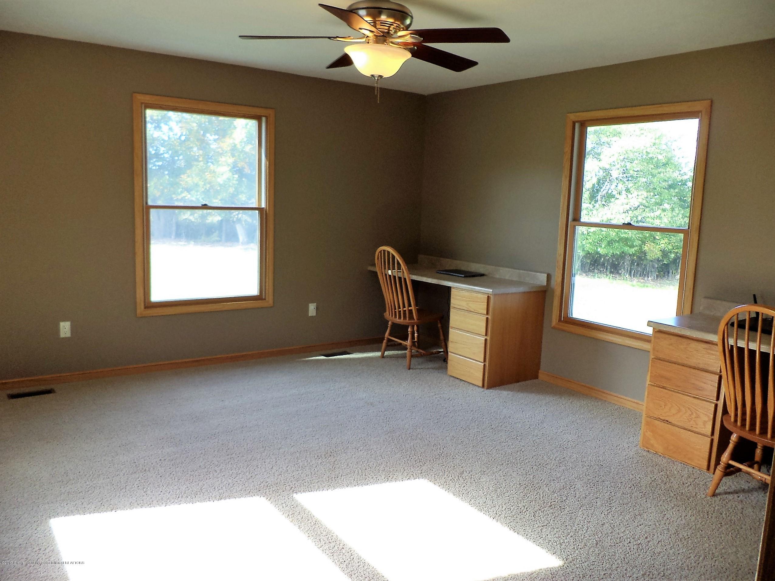 3565 Banner Road St. Johns, MI 48879 - Photo 9 of 24 Den office