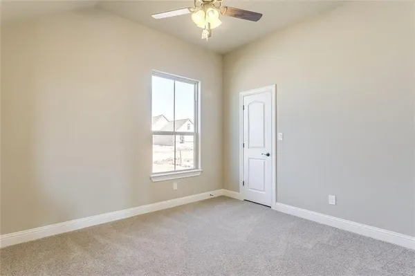 $2,500 | 320 Oar Wood Drive, Granbury, TX 76049