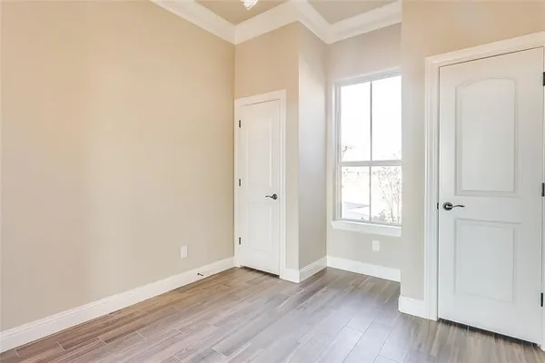 $2,500 | 320 Oar Wood Drive, Granbury, TX 76049