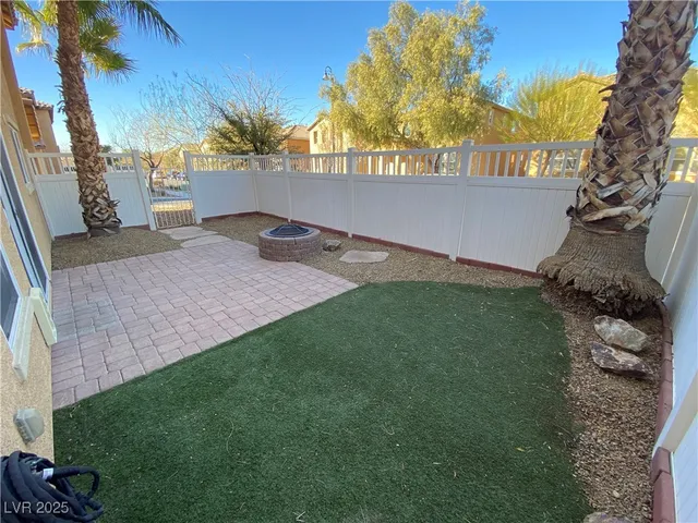 $2,000 | 2081 Artistic Flair Walk, Henderson, NV 89044