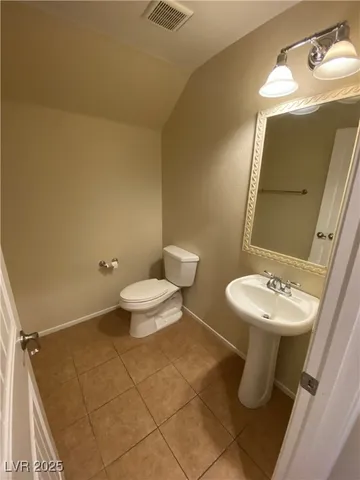 $2,000 | 2081 Artistic Flair Walk, Henderson, NV 89044