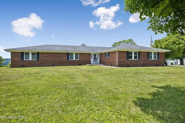 $369,900 | 147 Meredith Road, La Follette, TN 37766