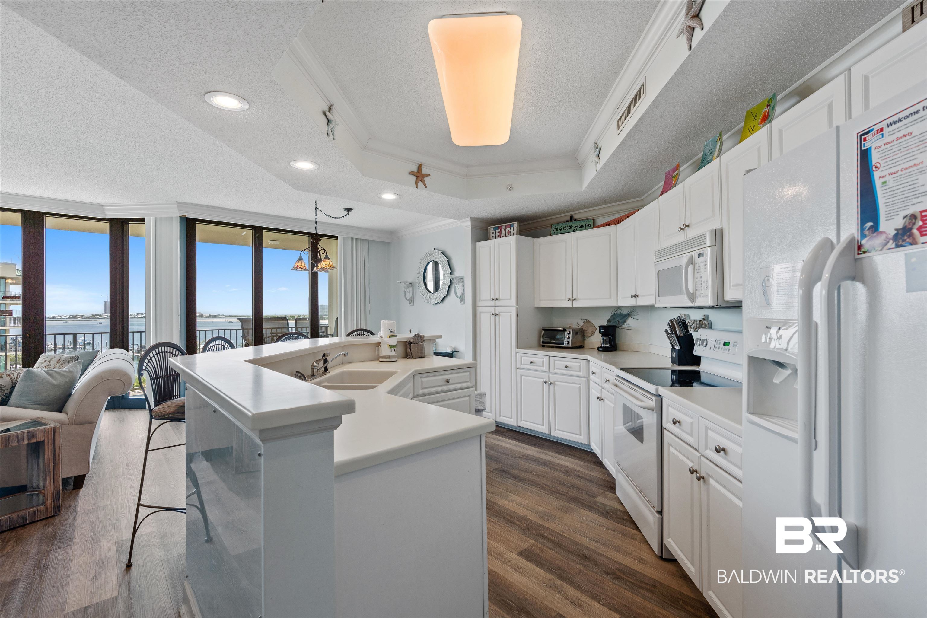 27580 Canal Road, Unit 1406 Orange Beach, AL 36561 - Photo 9 of 40 Kitchen