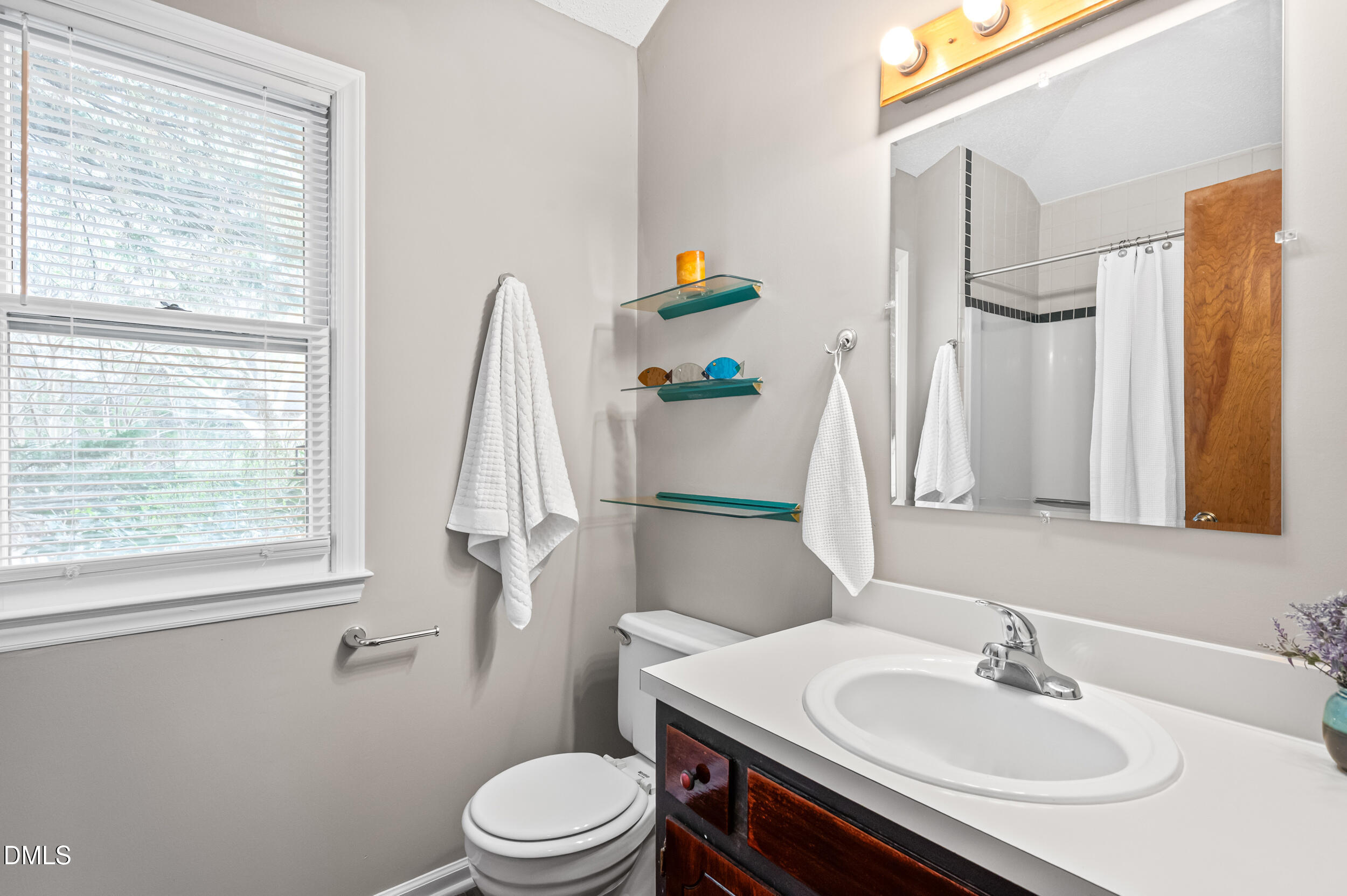 3506 Mill Run Raleigh, NC 27612 - Photo 20 of 28 Bathroom