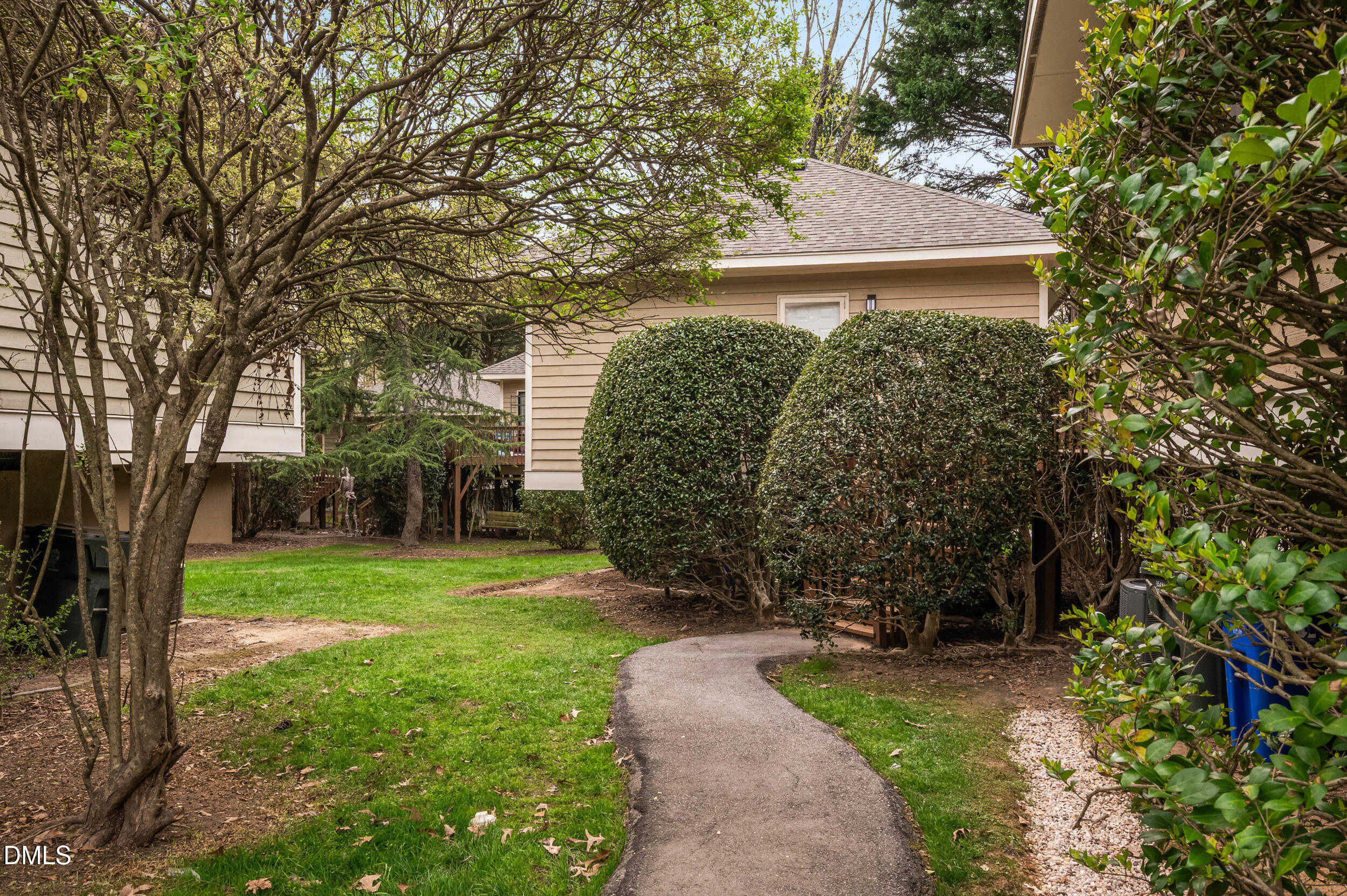 3506 Mill Run Raleigh, NC 27612 - Photo 3 of 28 Sidewalk to 3506