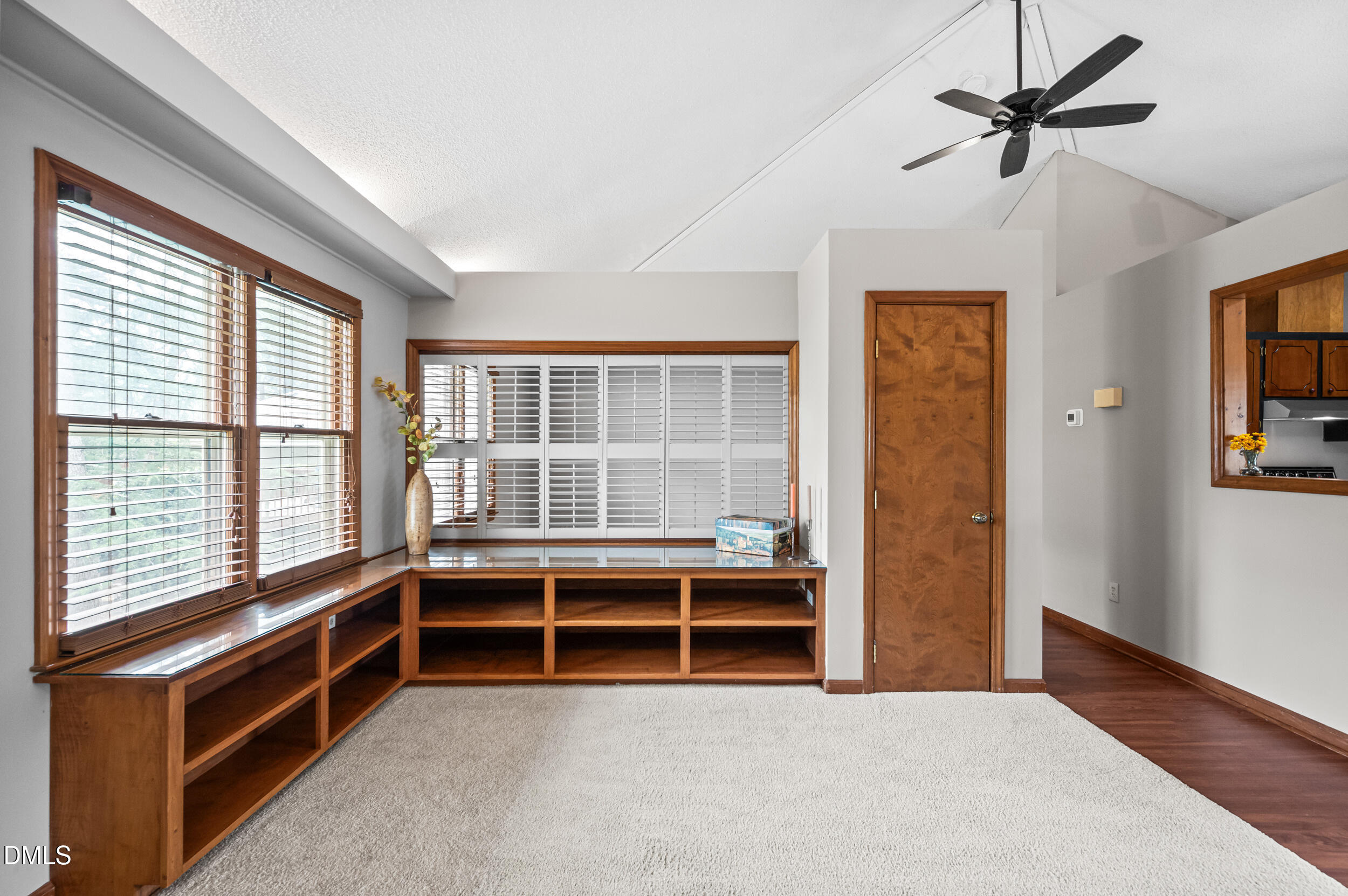 3506 Mill Run Raleigh, NC 27612 - Photo 8 of 28 Living Area