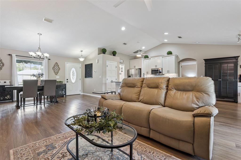 132 Floridana Road DeBary, FL 32713 - Photo 13 of 53
