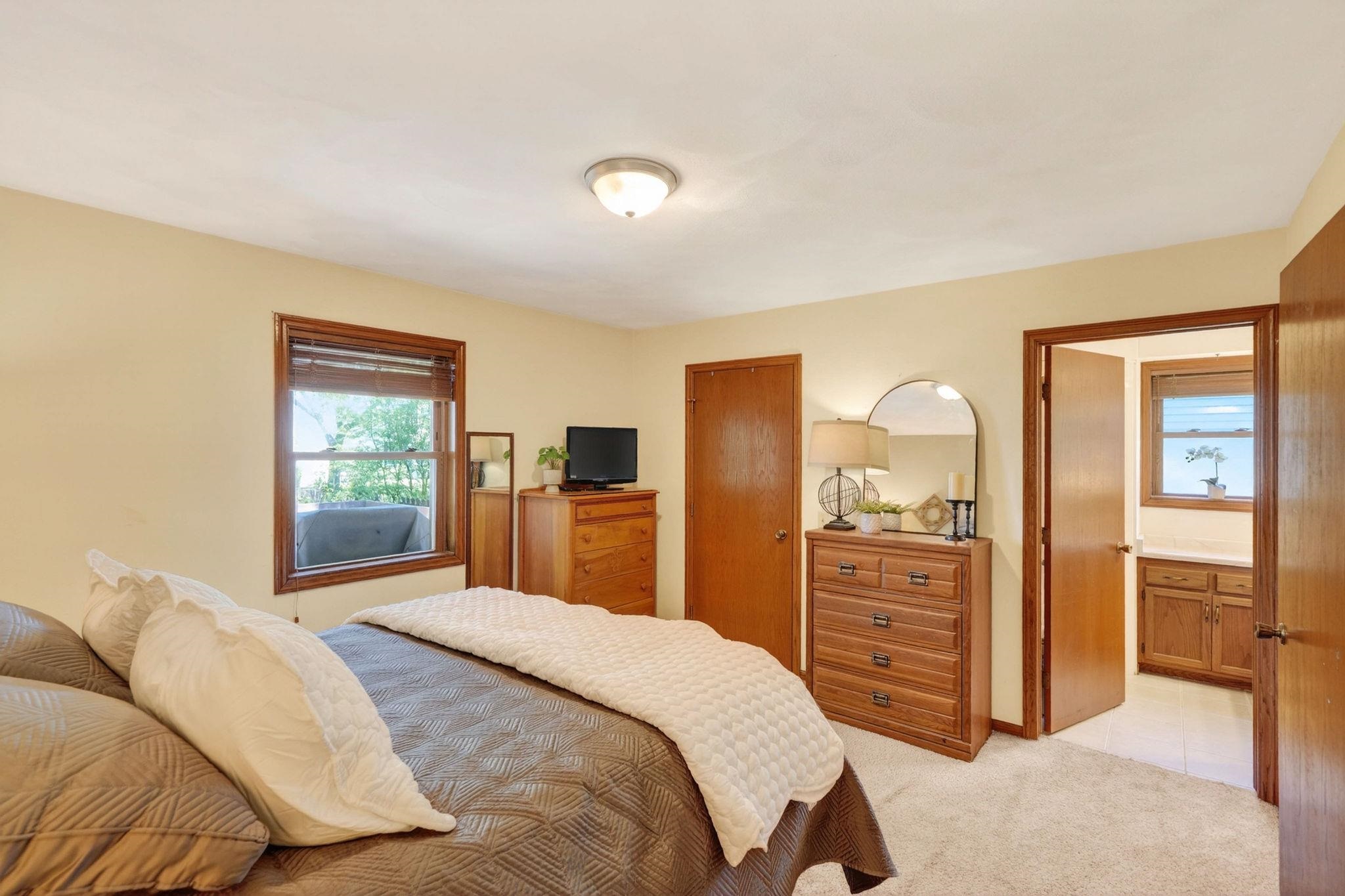 1572 Boulder Way Sun Prairie, WI 53590 - Photo 16 of 50
