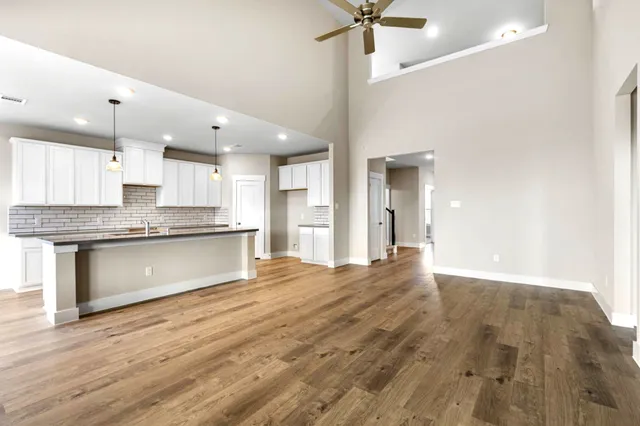 an outdoor space with lots of green space