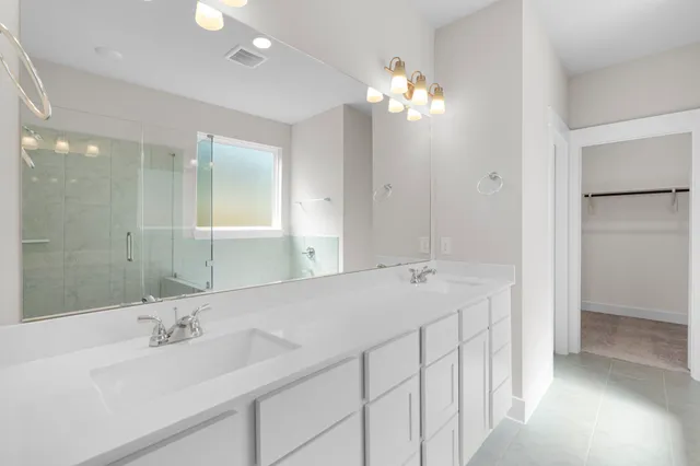 a bathroom with bathtub