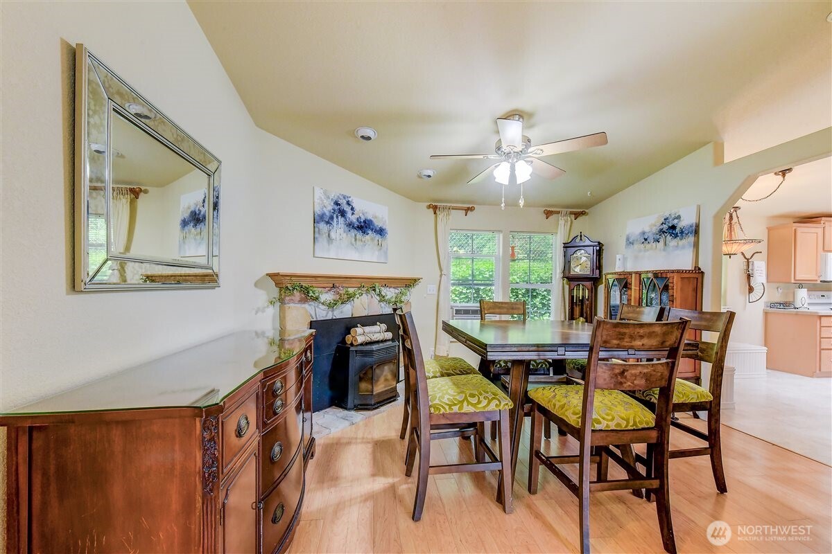 22623 31st Avenue Southeast, Unit A6 Bothell, WA 98021 - Photo 4 of 20
