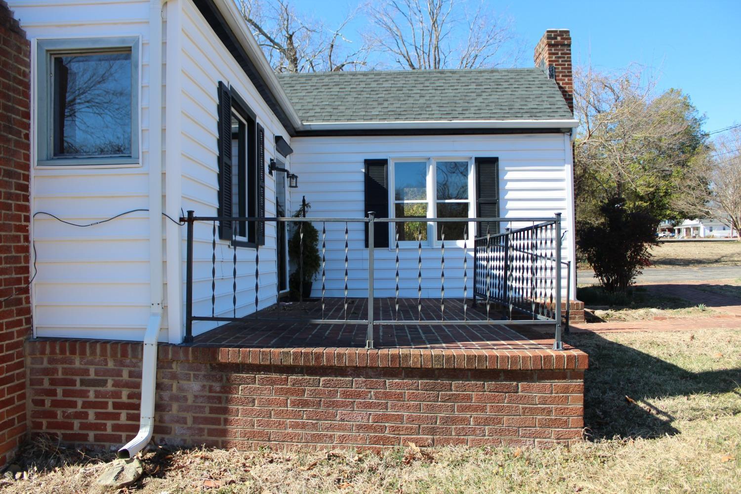 376 Amelon Road Madison Heights, VA 24572 - Photo 4 of 20 Gallery Image 4