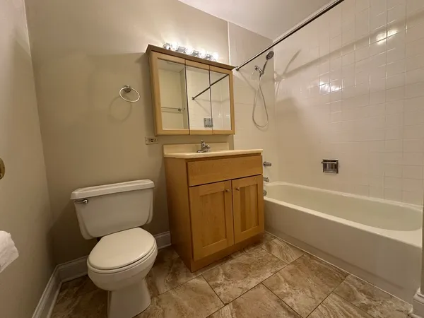 $2,500 | 4633 North Kenmore Avenue, Unit 1S, Chicago, IL 60640