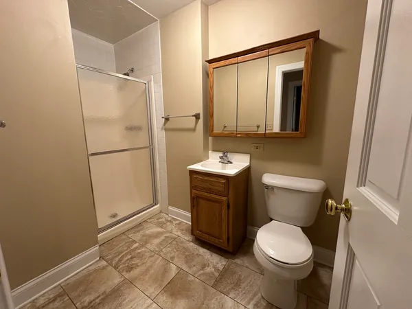 $2,500 | 4633 North Kenmore Avenue, Unit 1S, Chicago, IL 60640