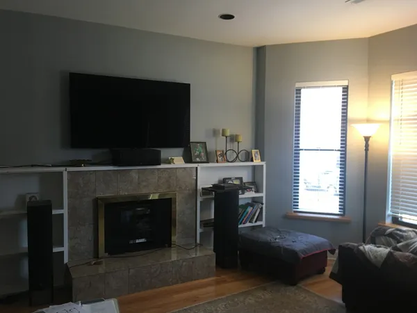 $2,500 | 4633 North Kenmore Avenue, Unit 1S, Chicago, IL 60640
