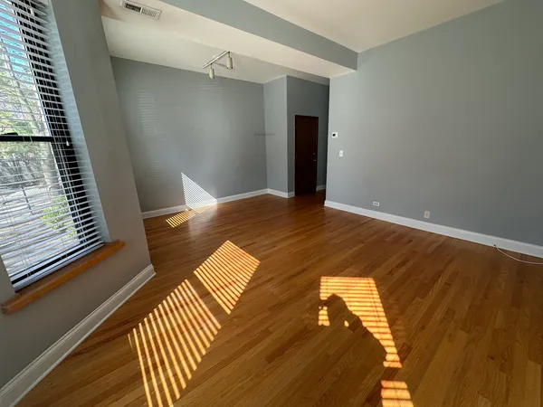 $2,500 | 4633 North Kenmore Avenue, Unit 1S, Chicago, IL 60640