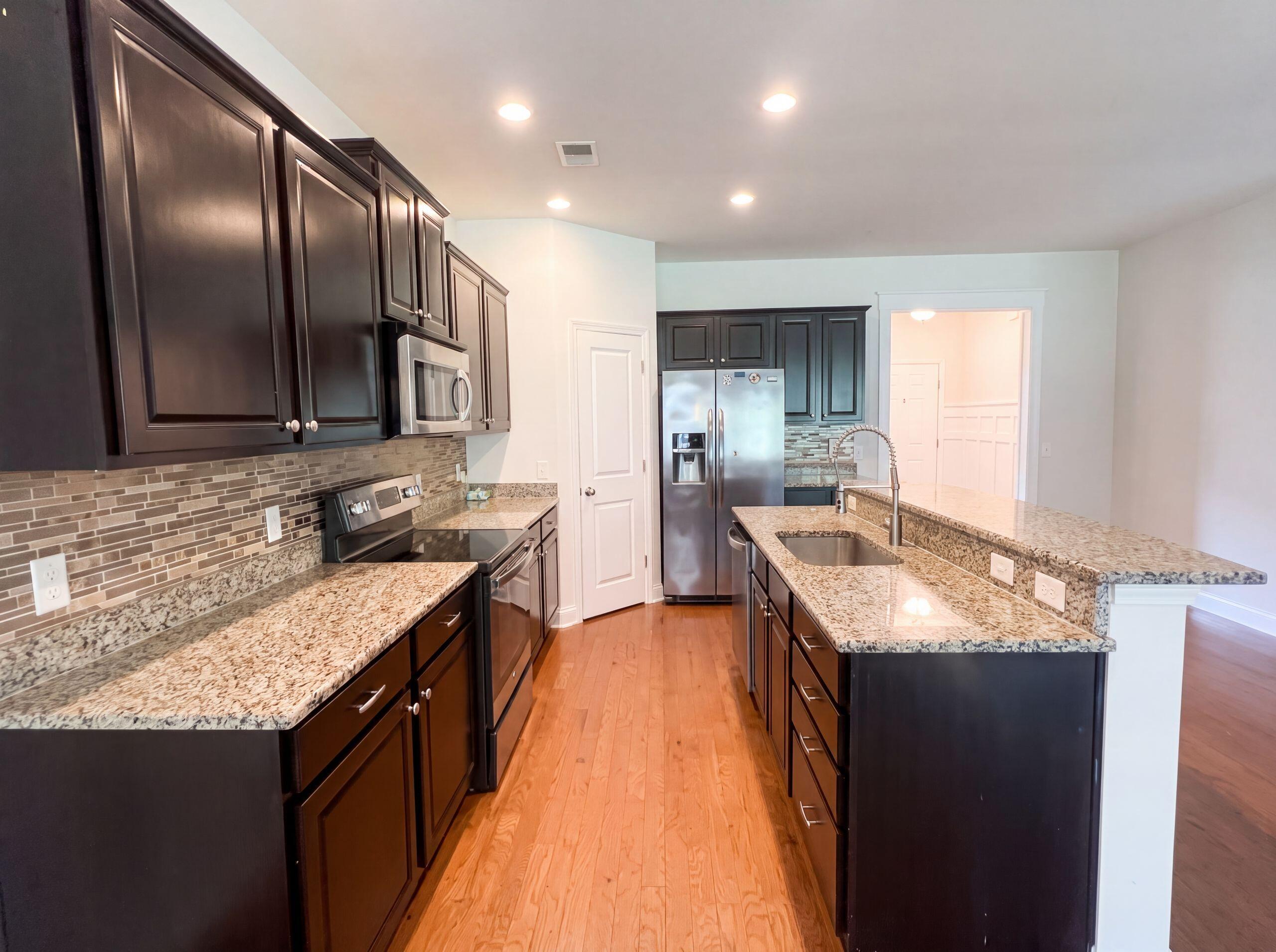 301 Decatur Drive Summerville, SC 29486 - Photo 11 of 40 listing_10
