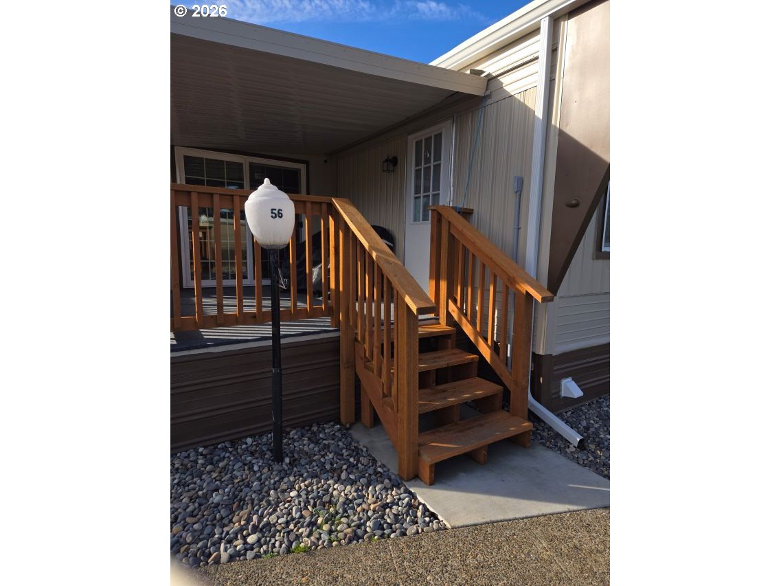 16901 Southeast Division Street Portland, OR 97236 - Photo 12 of 14 a view of entryway