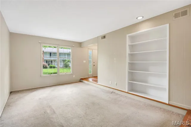 $169,900 | 13489 Beaulac Drive, Chesterfield, MO 63141