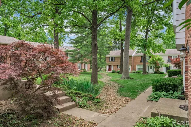 $169,900 | 13489 Beaulac Drive, Chesterfield, MO 63141