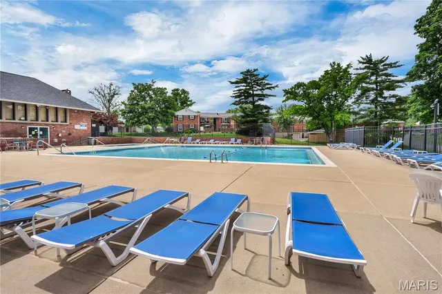 $169,900 | 13489 Beaulac Drive, Chesterfield, MO 63141