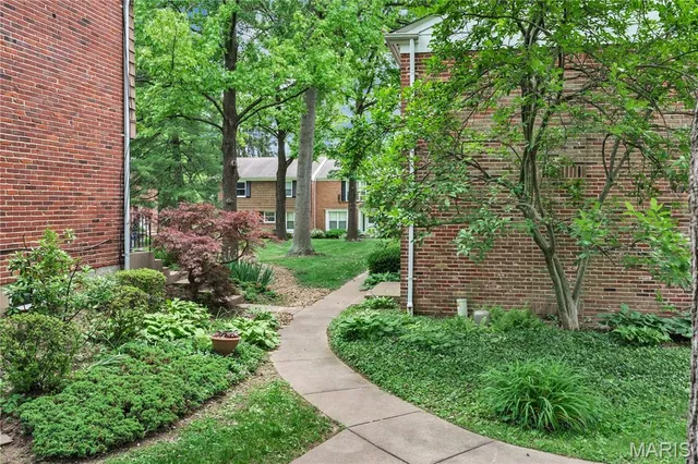 $169,900 | 13489 Beaulac Drive, Chesterfield, MO 63141