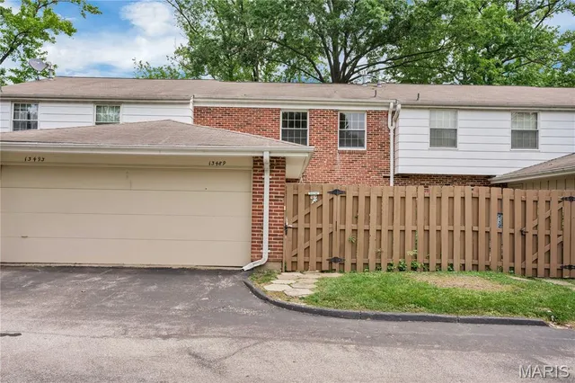 $169,900 | 13489 Beaulac Drive, Chesterfield, MO 63141
